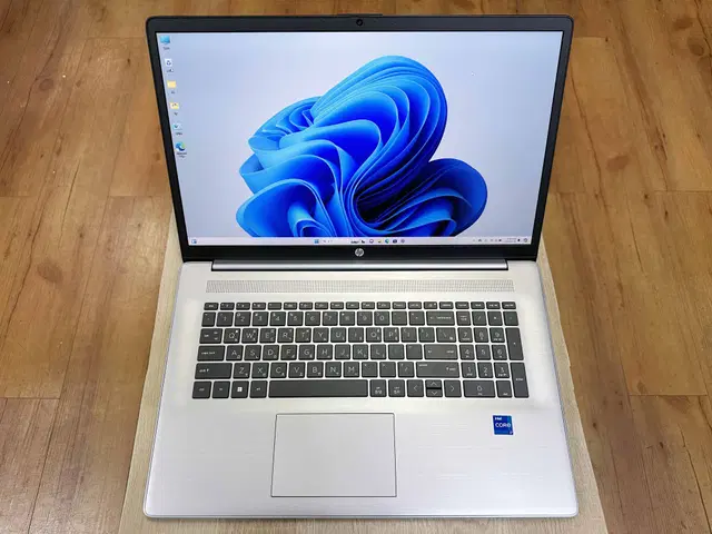 HP 470 G10 17인치 노트북 (새제품급/13세대 코어i7)