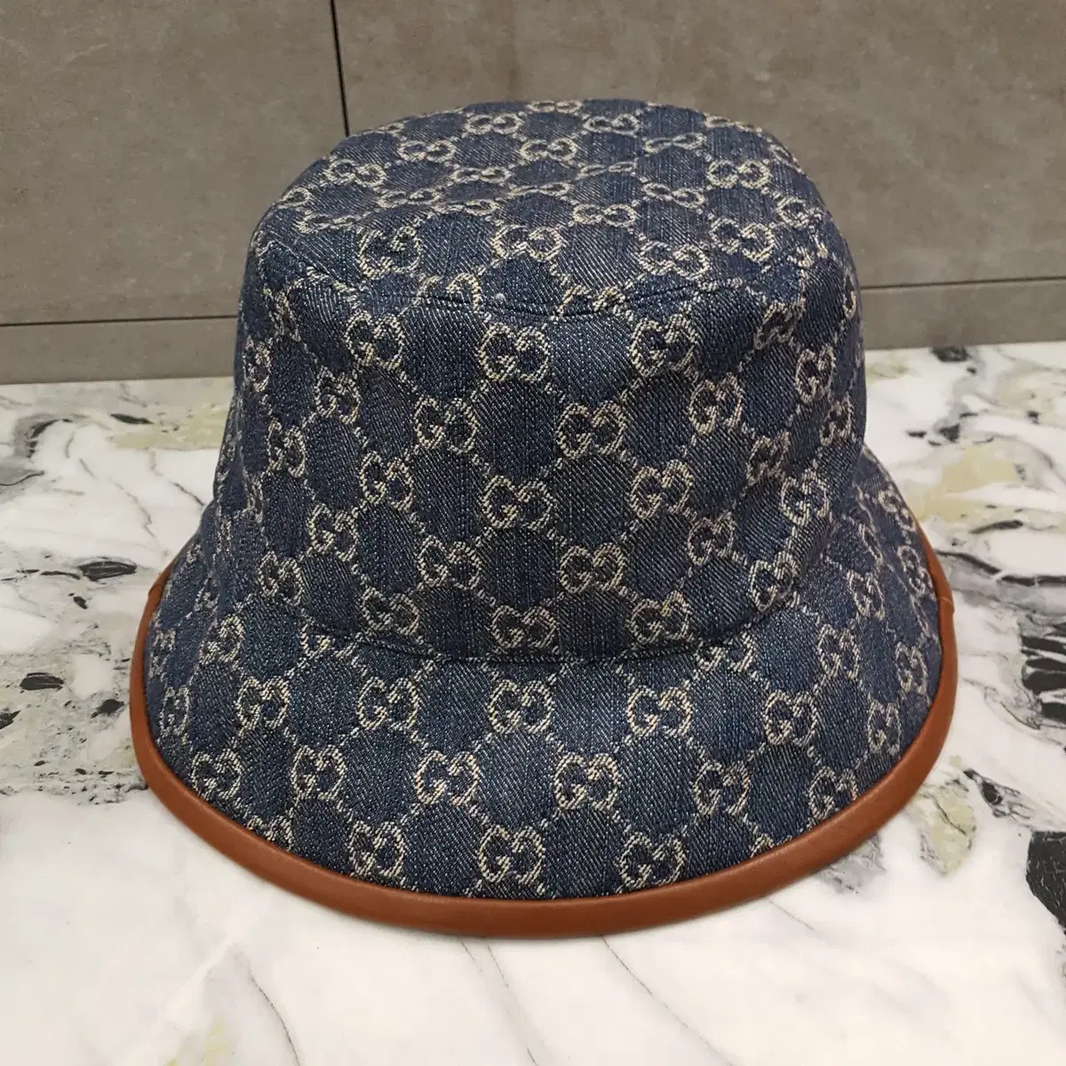 [New, Fully Loaded] Gucci GG Denim Bucket Hat L