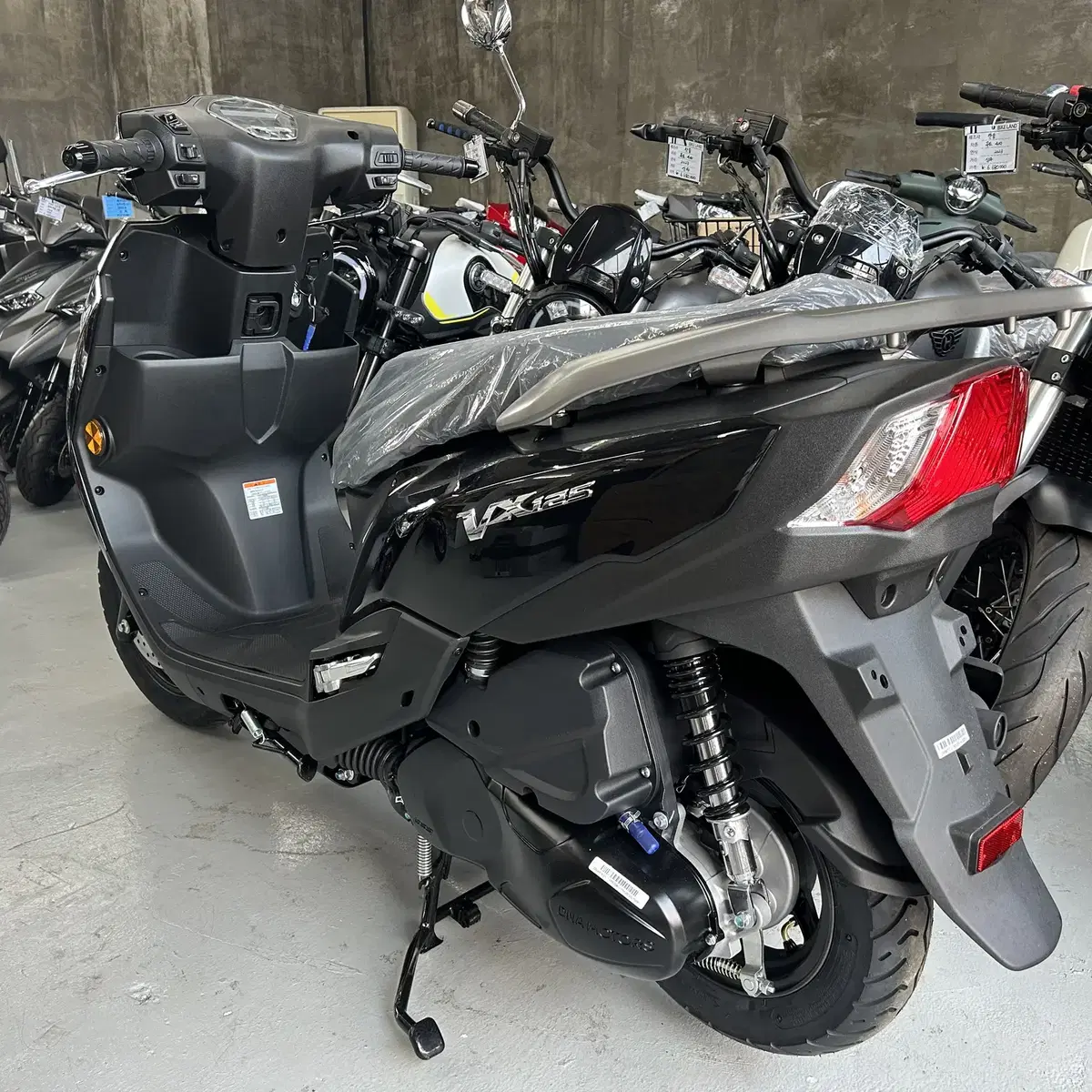 23년식 DNA모터스 VX125 신차판매