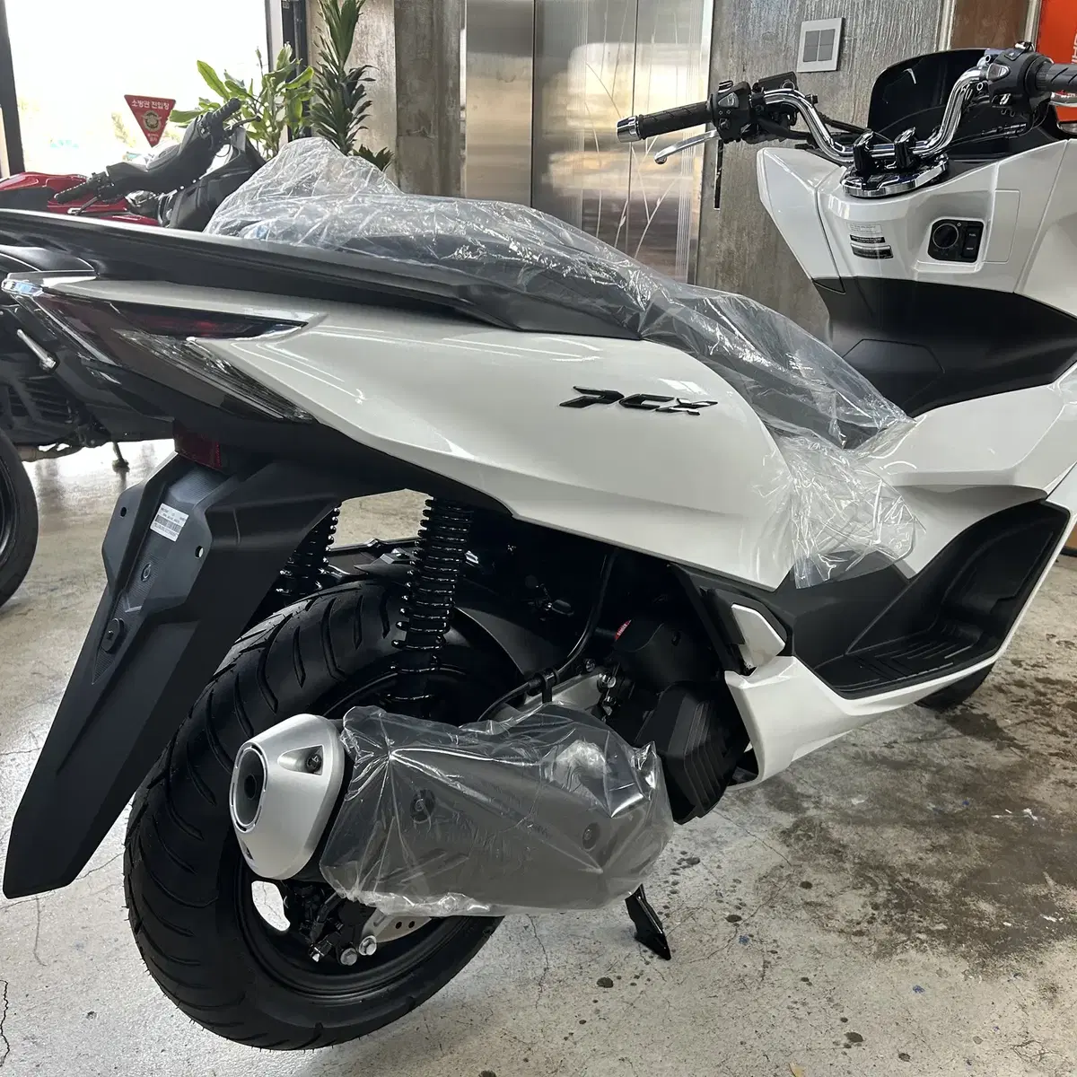 24년식 혼다 PCX125 ABS 신차 판매