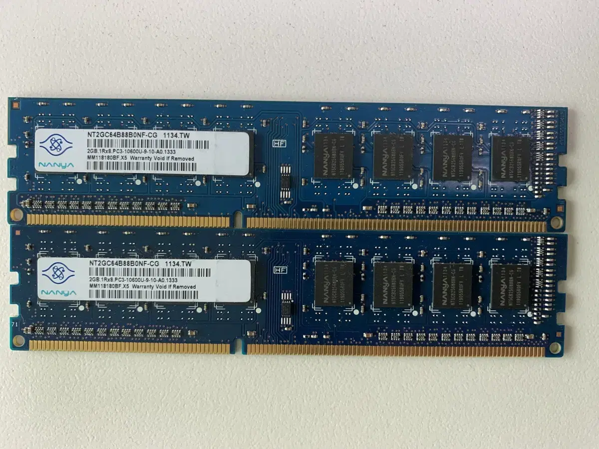 메모리 DDR3 pc3 10600 2GB