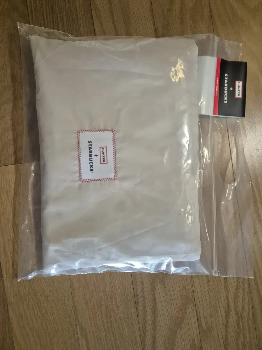 Unsealed) Starbucks Poncho Ivory