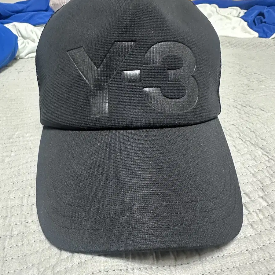 y-3 17ss 트러커 메쉬볼캡(bq7072)팝니다