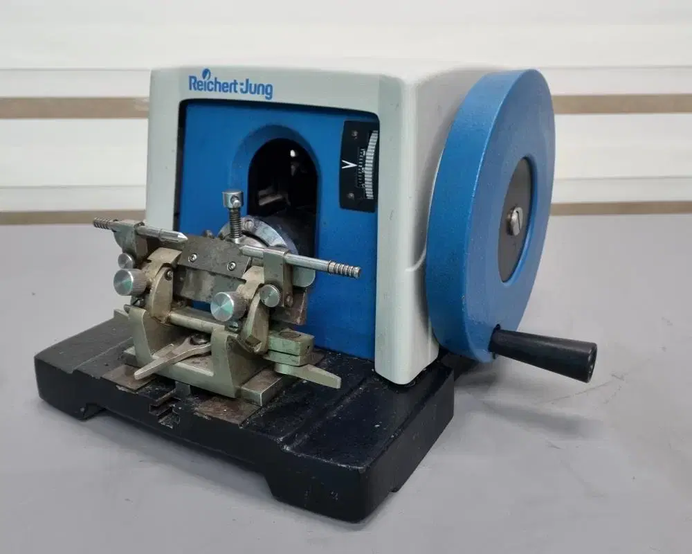 Reichert Jung 820 H Microtome 마이크로톰..