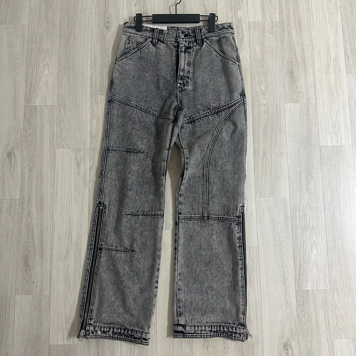 AndersonBelle Bleached Washed Zipper Jeans