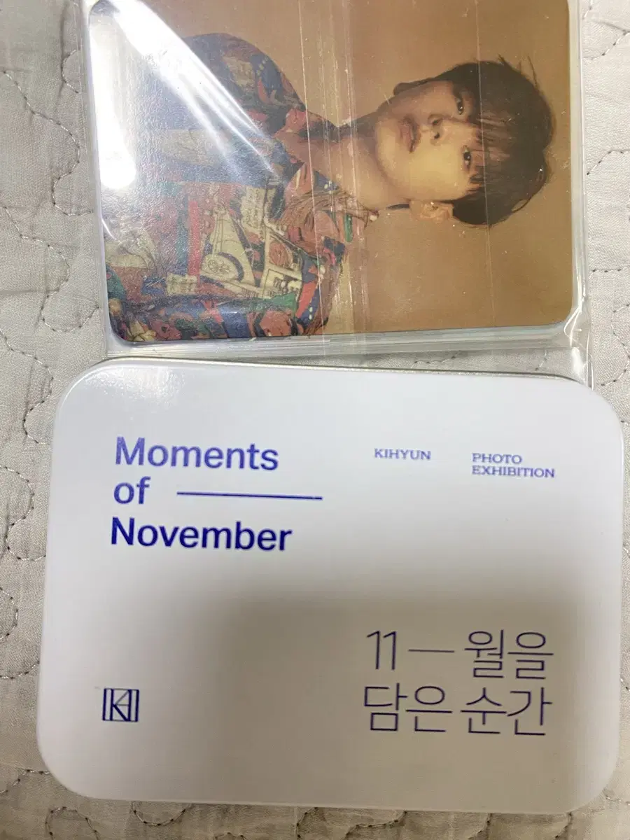 Monsta X kihyun WTS for the moment tin case for November