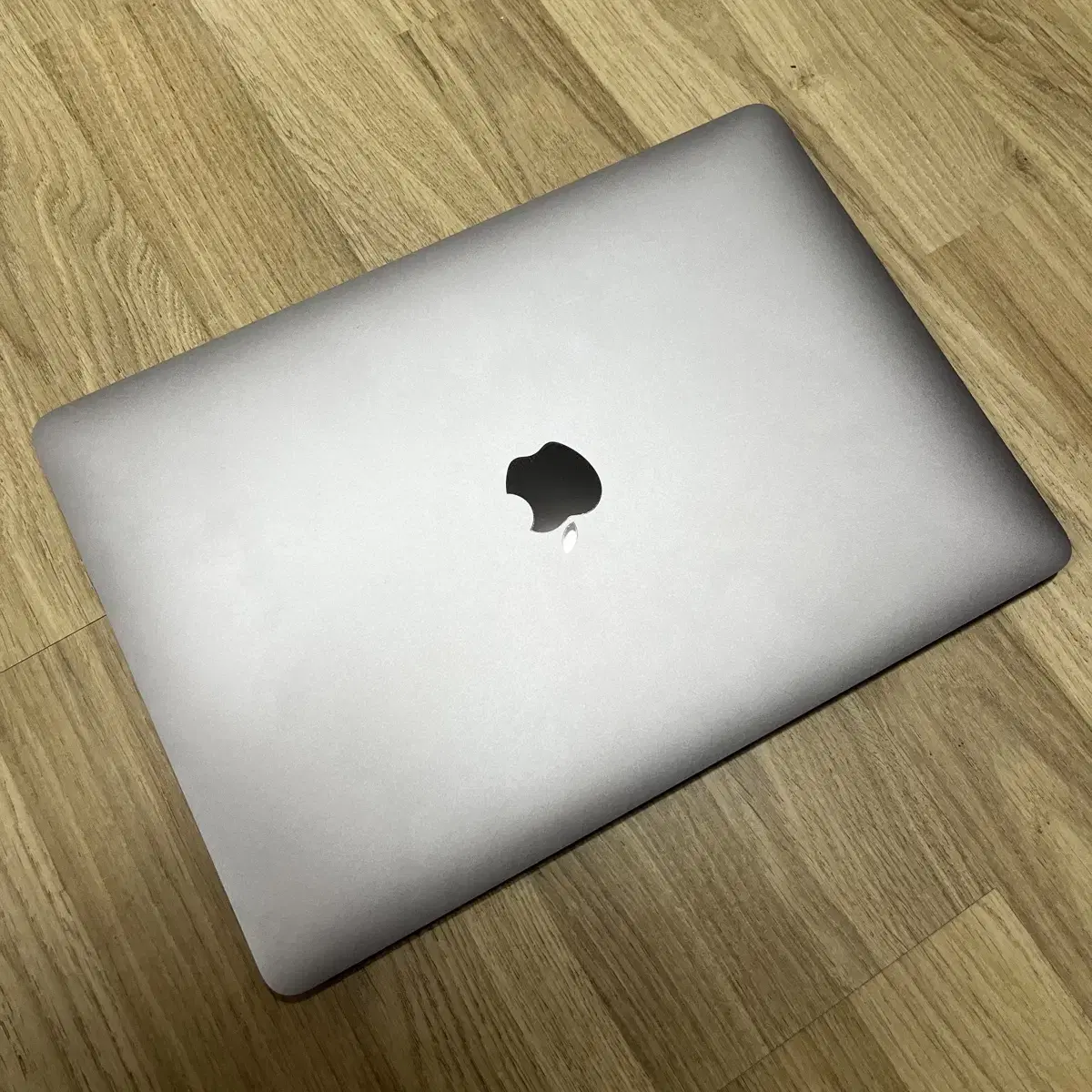 2020 MacBook Air i3 8GB 256GB for sale!