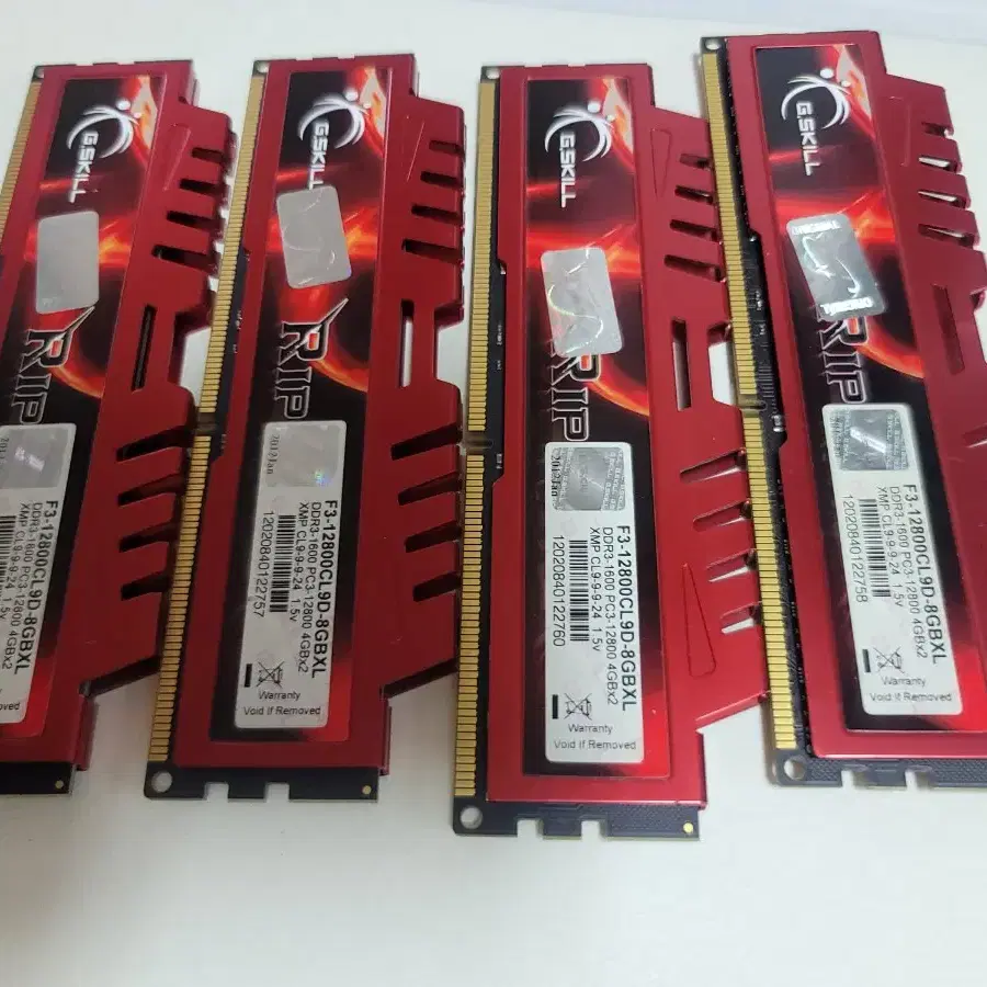 gskill ddr3 12800cl 8gbxl 4개 팝니다.