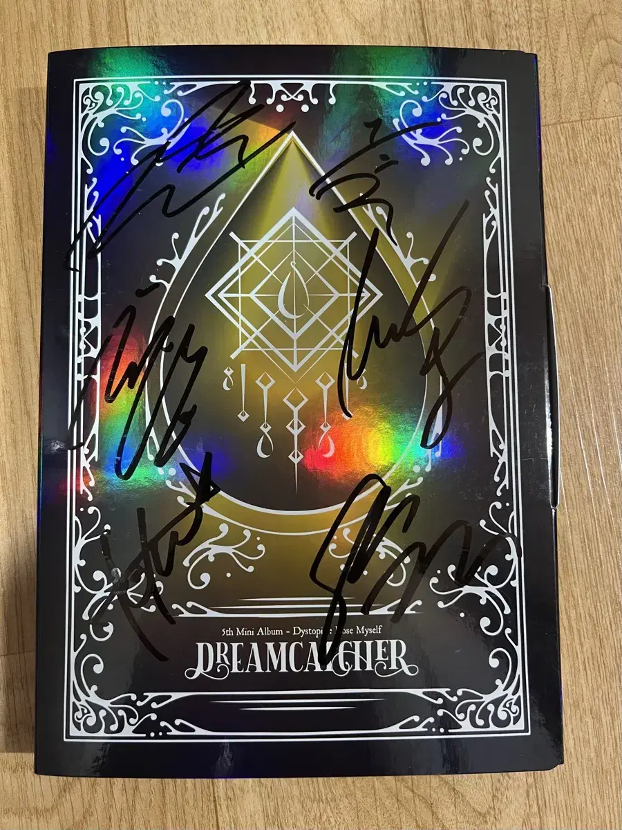 Dreamcatcher Handwritten by Dreamcatcher sign album