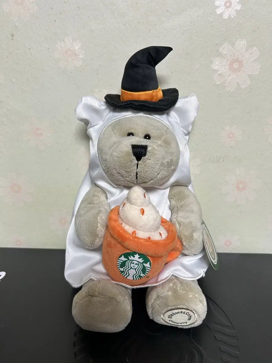 Starbucks Halloween Bearista '21