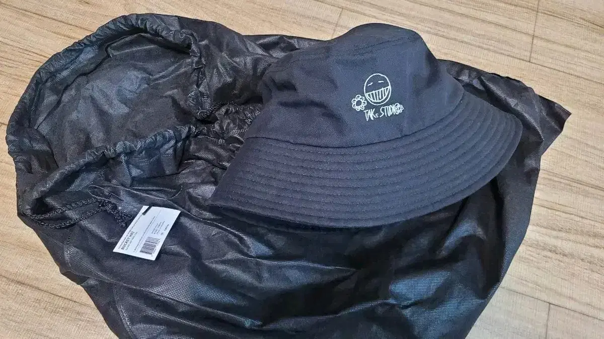 Yungtak Bucket Hat Genuine Pow Tac New with tags