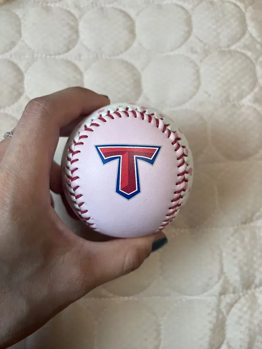 Kia Tigers bom Baseball Ball Official Baseball Logo Ball