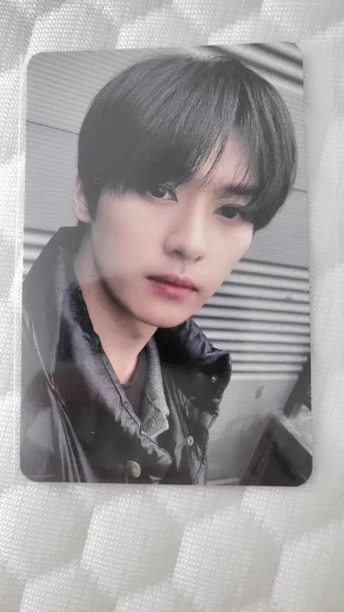 Straykids skz ate lee know aladin unreleased photocard (unsealed)!