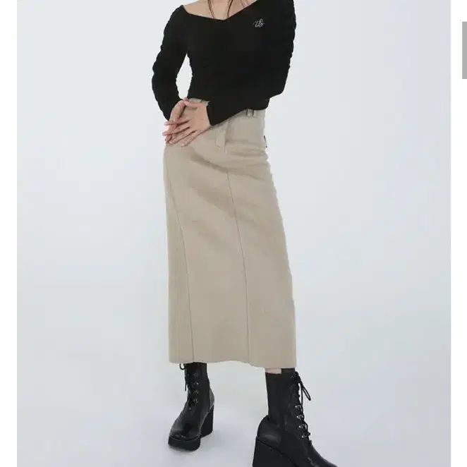 어글리쉐도우 WOOL SKIRT(BEIGE)