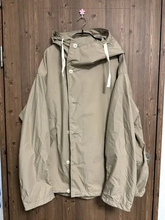 Nanamika Hooded Jacket SUAF370 [Sand Beige - XL] sells.