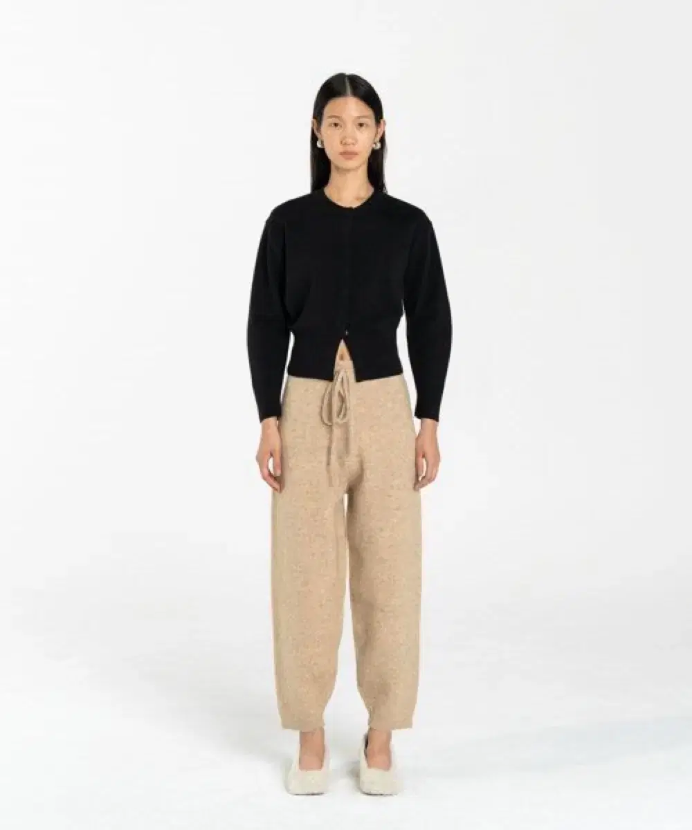 아모멘토 yak knit pant