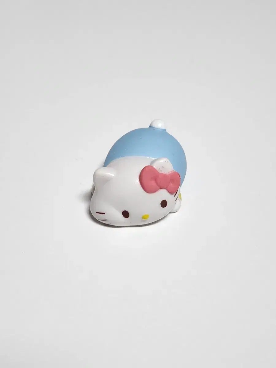 Sanrio Kitty Lazy Figure