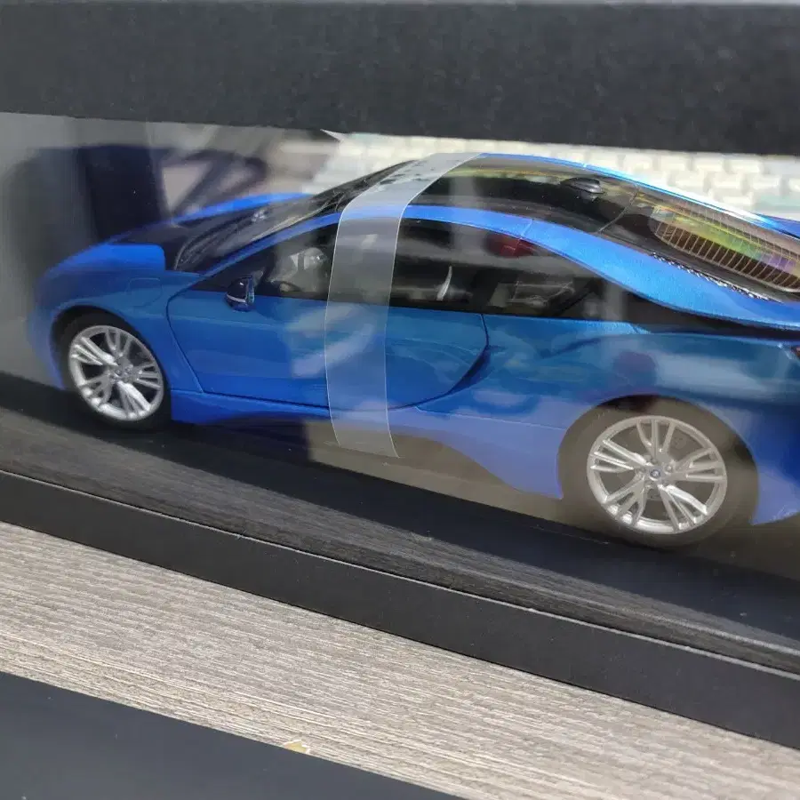 1:18 다이캐스트 PARAGON BMW I8