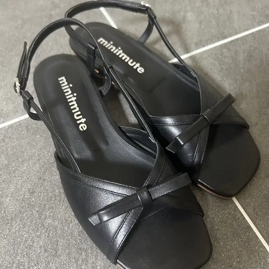 미닛뮤트 ribbon slingback black 리본 슬링백235