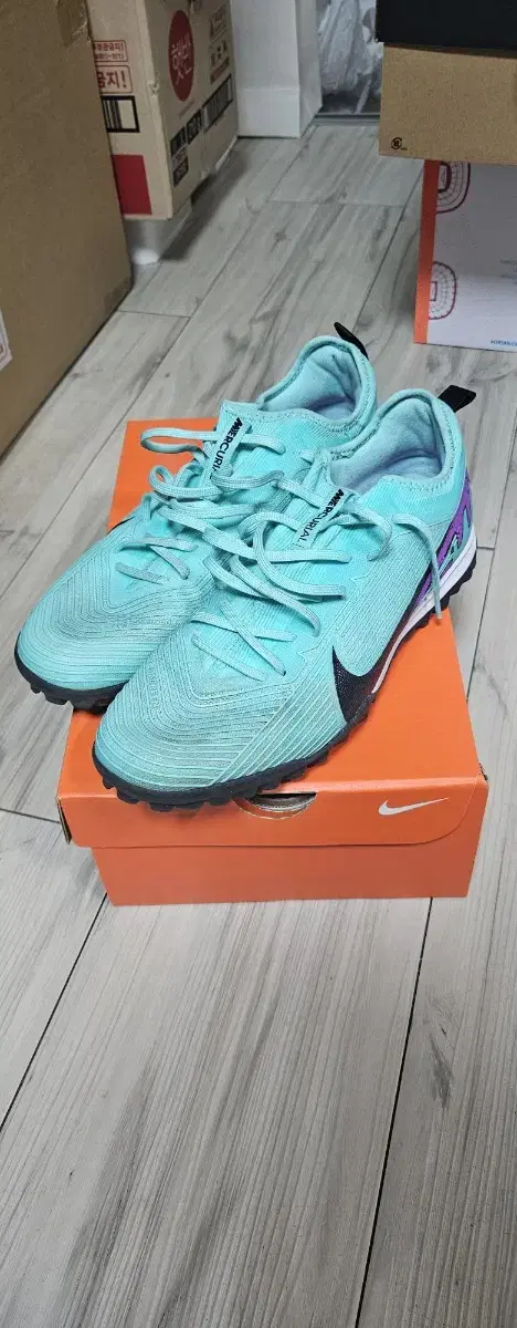 NIKE MERCURIAL PRO TF 275 팝니다.