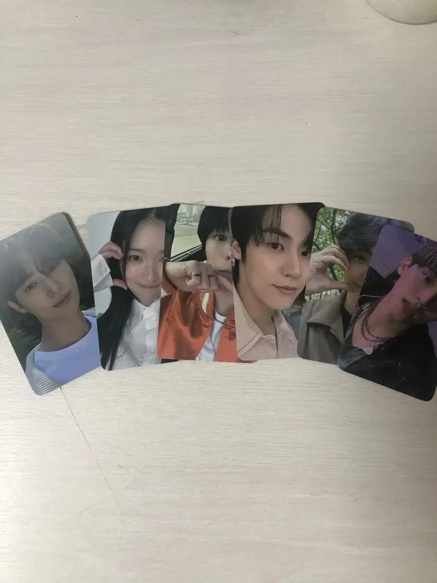 Sunuptu Blue Shark T-shirt photocard bulk Byun Wooseok Kim Hye Yoon Song Keonhee