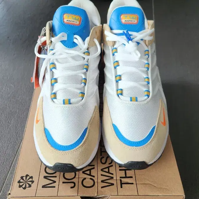 [285] 새상품 airmax tw se