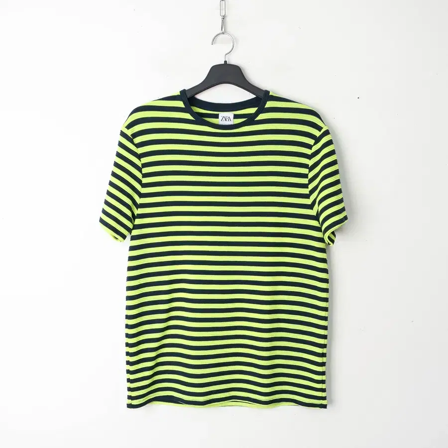 105/Zara Stripe Vahn Tee