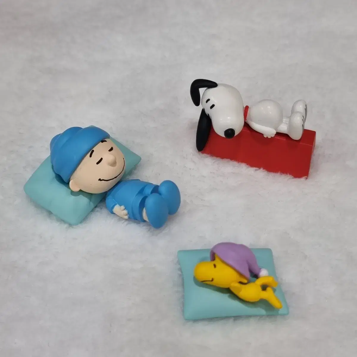 Snoopy mascot Sleeping Gacha (Genuine Japan)