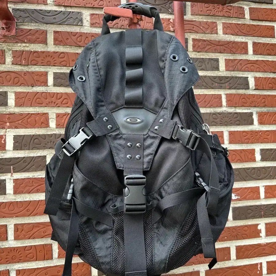 oakley backpack