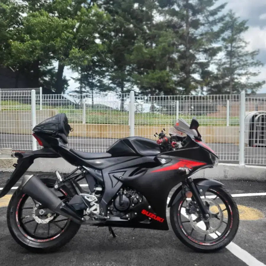 19년식 gsxr125 판매합니다.