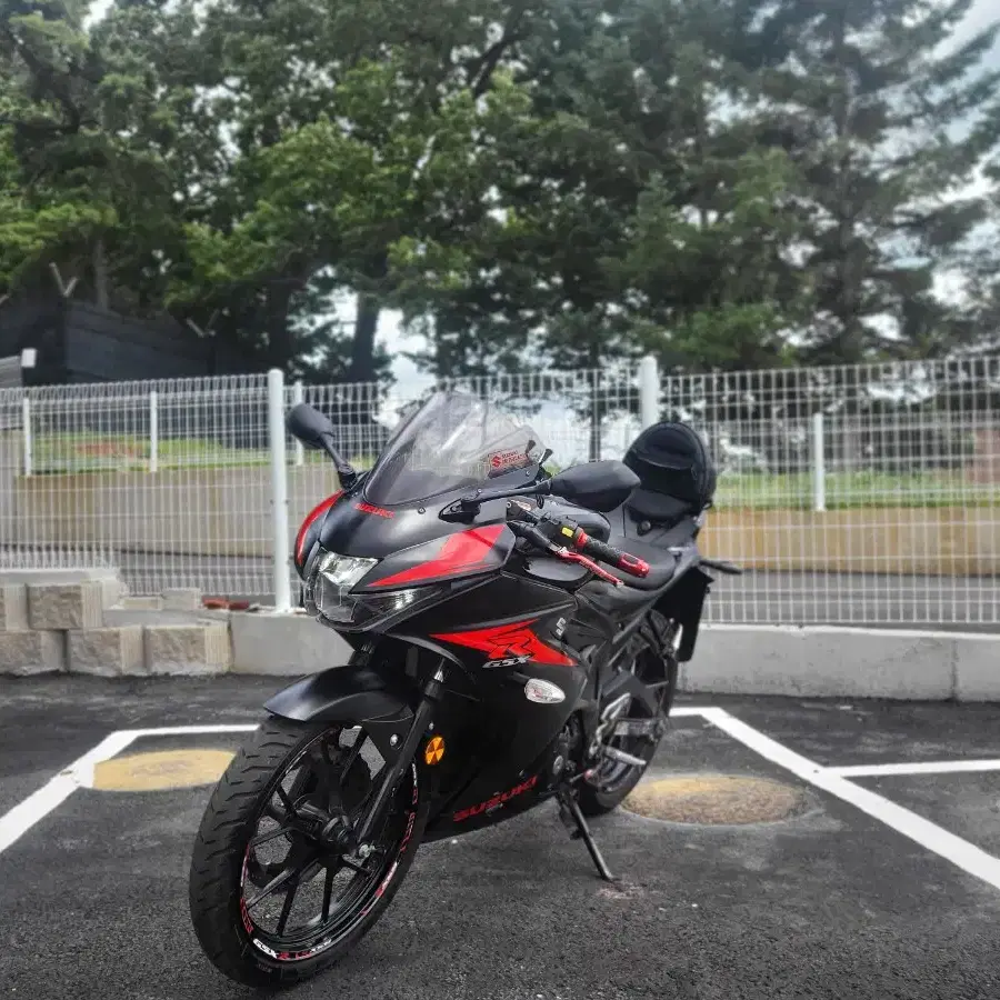 19년식 gsxr125 판매합니다.