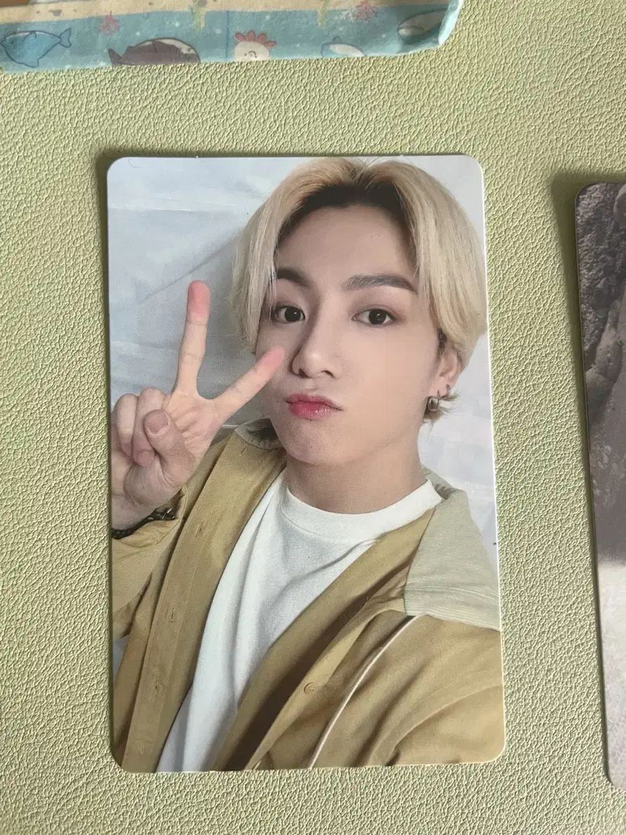 BlondeJungkook Photo Card WTS