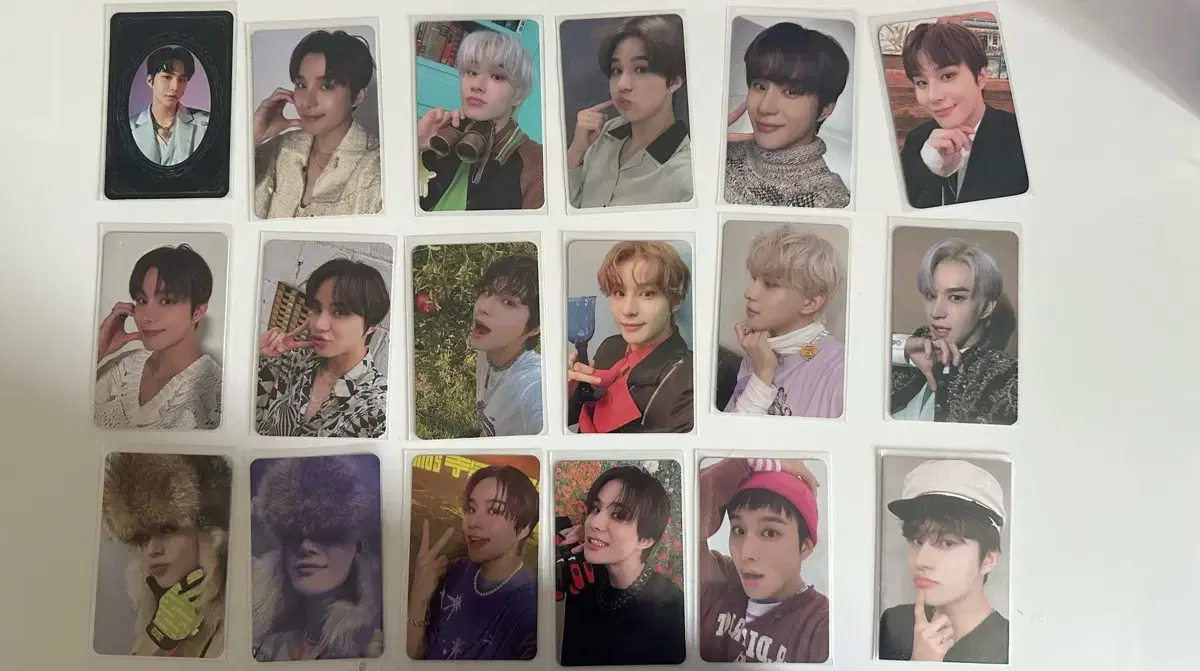 Jungwoo photocard Eyo Peabody Run sticker Perfume Resonance