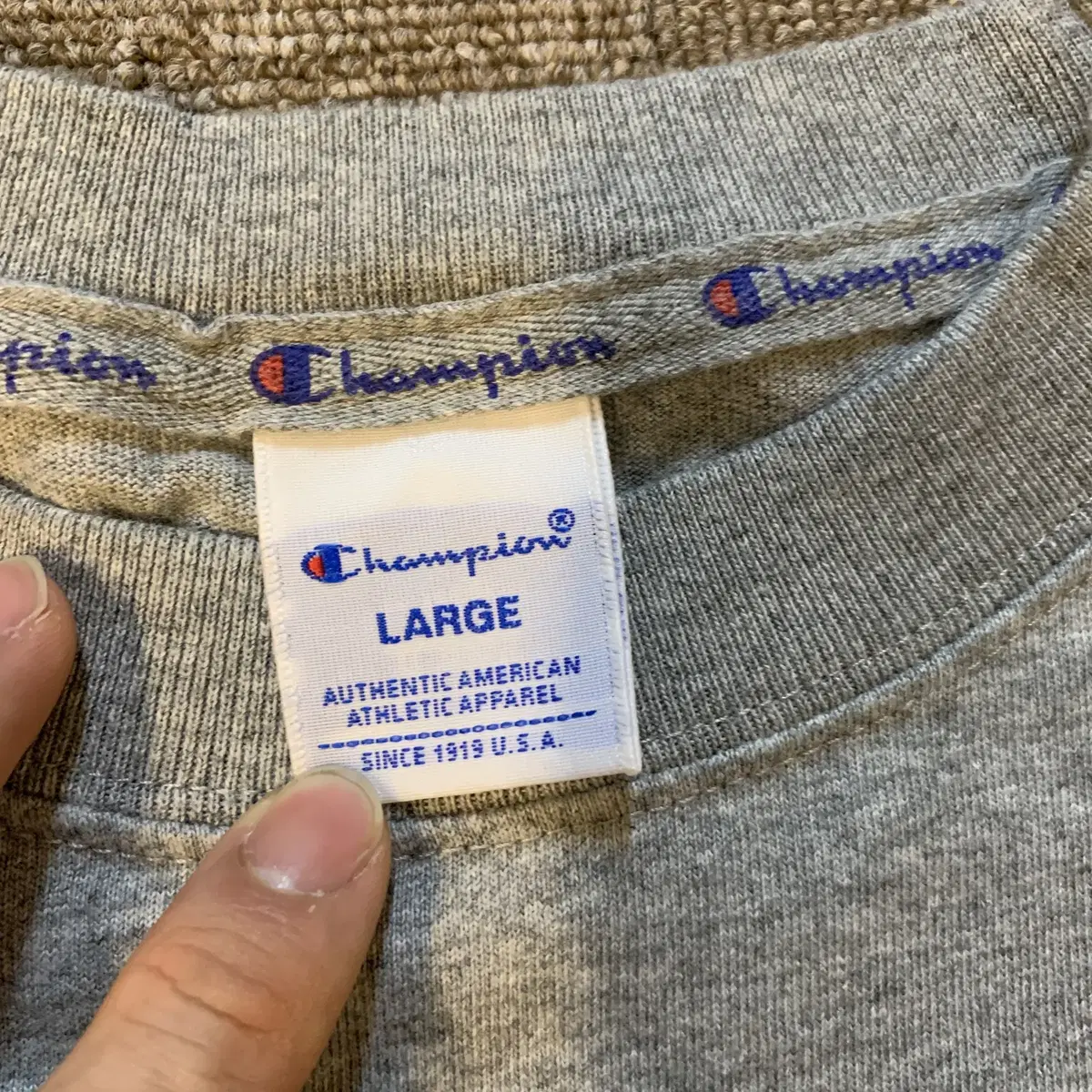 L) Champion 챔피온 자수로고 회색 반팔티