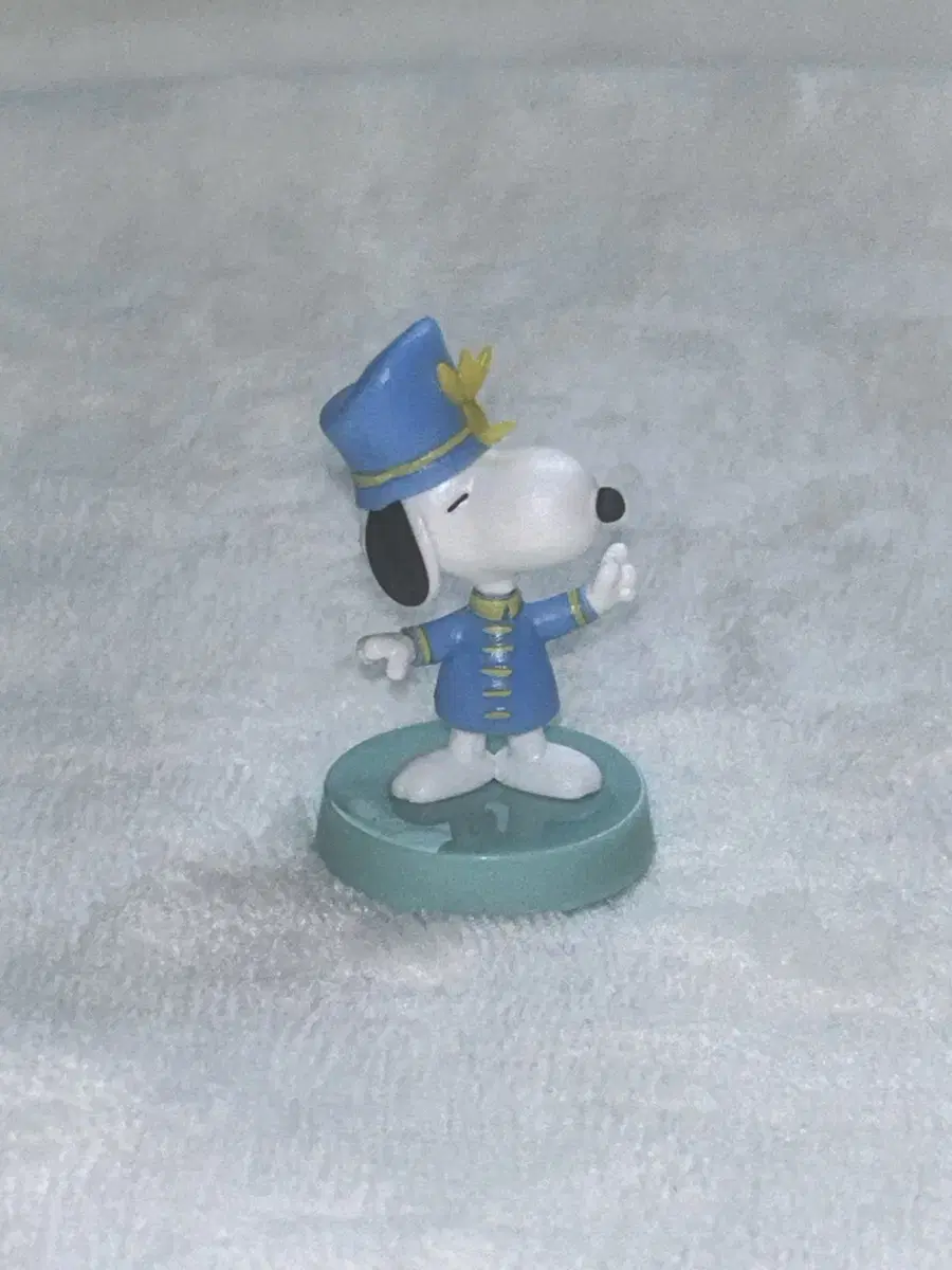 Snoopy Egg Choco Figure