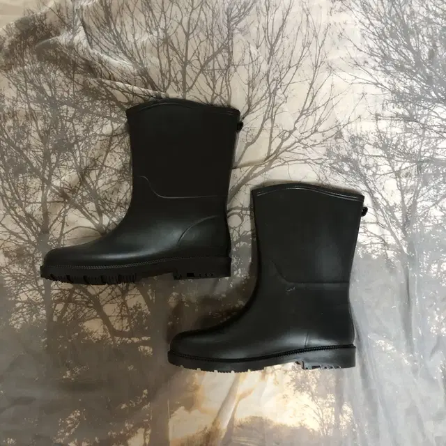 Vintage once a day black boots