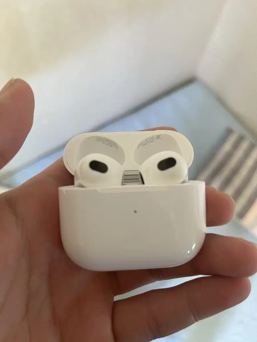 AirPods 3