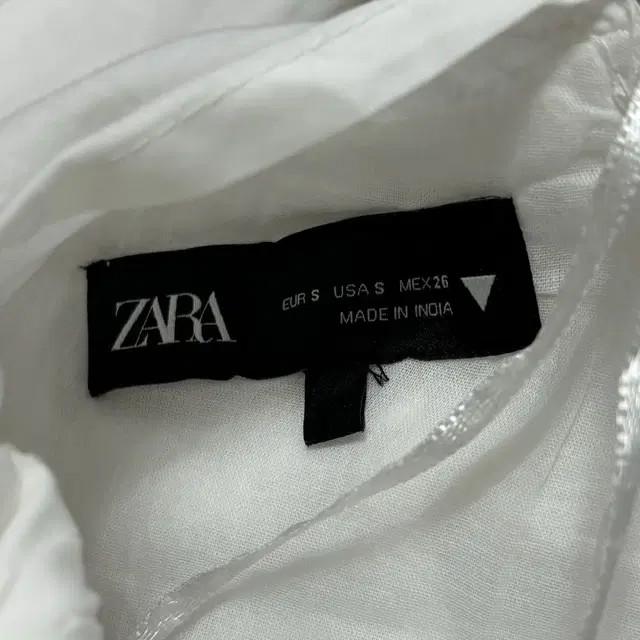 zara 자라 프릴 자수 홀터넥 탑 (새상품)