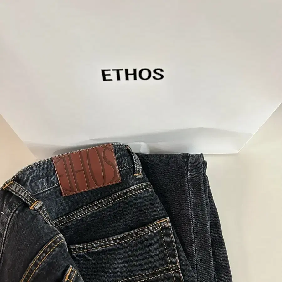 ETHOS 에토스 쿠로키 데님 흑청 새제품 판매 합니다