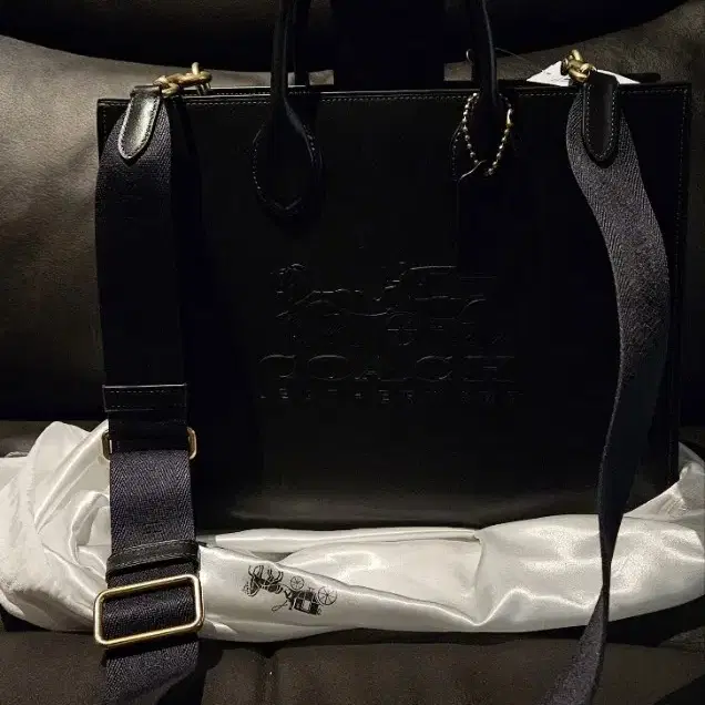 COACH 코치 핸드백 (새제품) 토드백 35 CR684 B4/BK