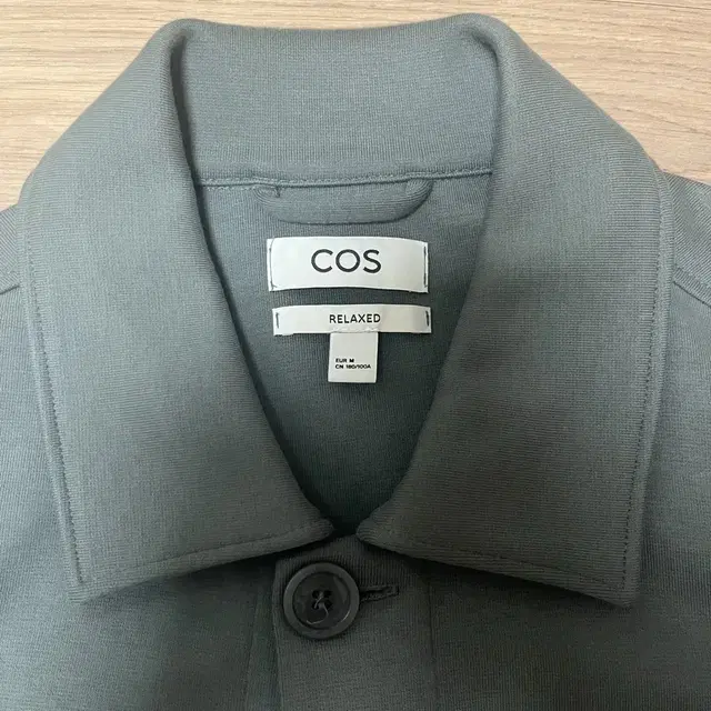 cos 그린 자켓 m