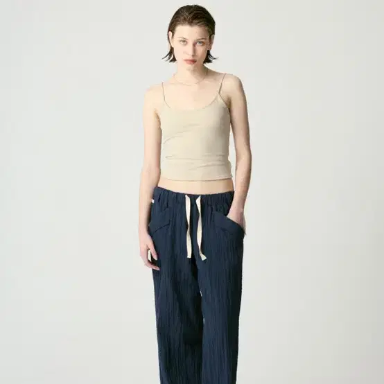 글로니 DARLING POCKET STRAP PANTS (NAVY)