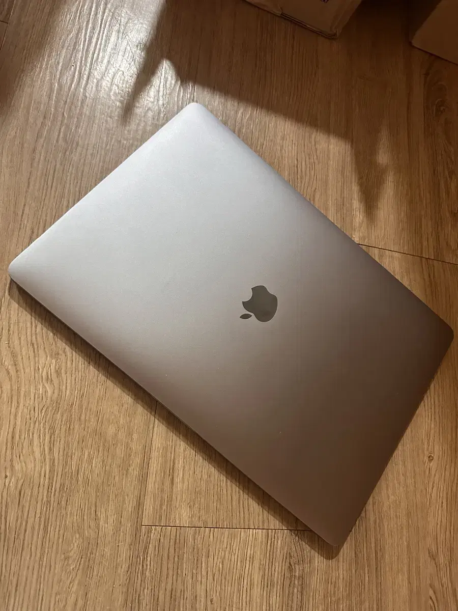 MacBook Pro 2017 15-inch Quick sale