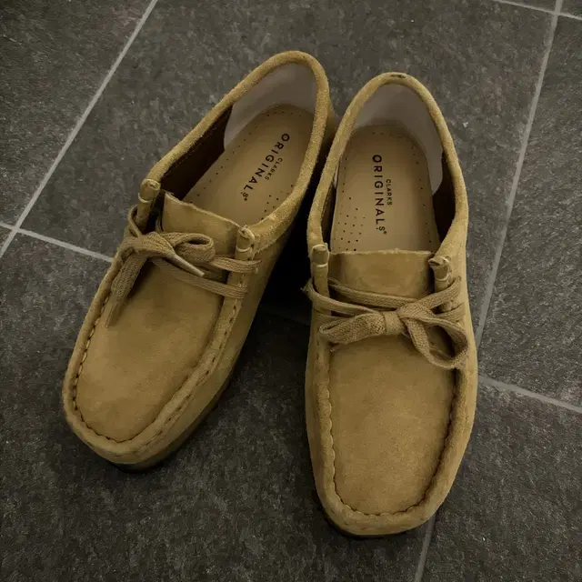 [235] Clarks 클락스 왈라비 오크