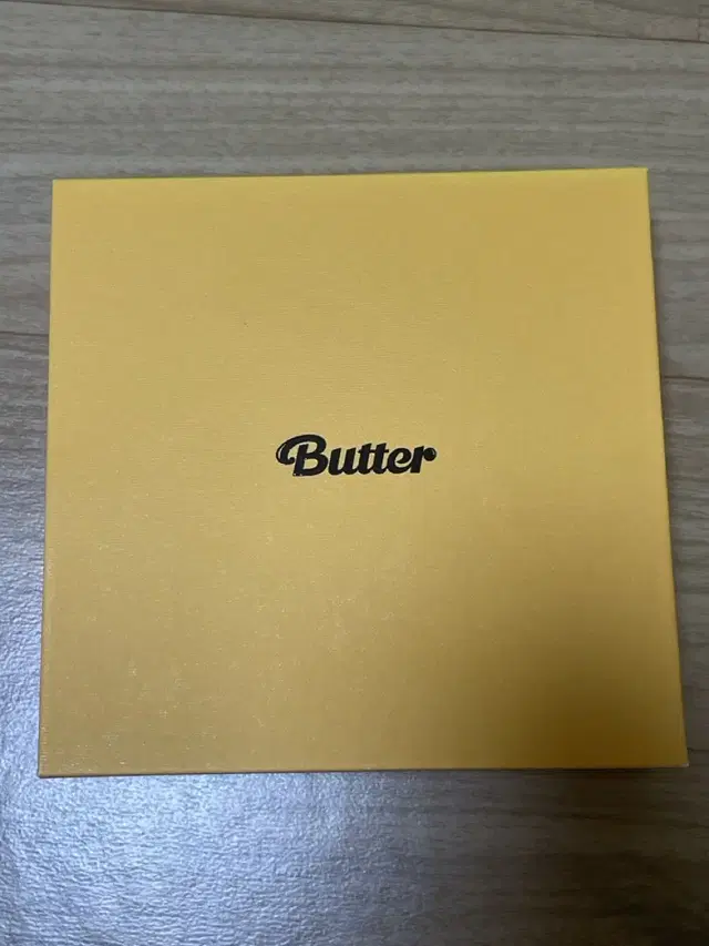 버터 BUTTER 방탄소년단 앨범 노랑색