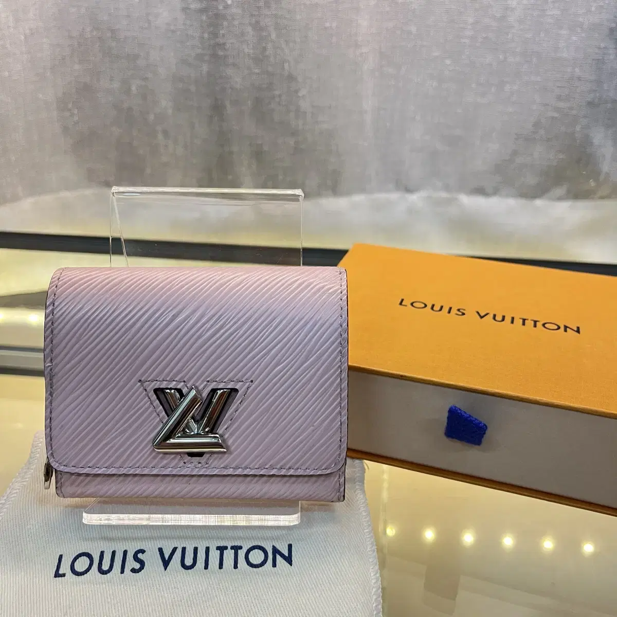 Louis Vuitton Twist Stopper PM