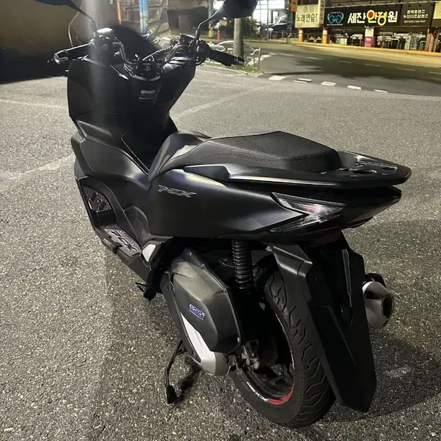 부산 pcx22년식 125cc 판매합니다