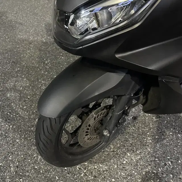 부산 pcx22년식 125cc 판매합니다