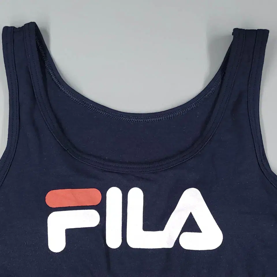 FILA 필라 휠라 네이비 레드 라이닝 헬스 요가 슬리브리스 민소매 나시