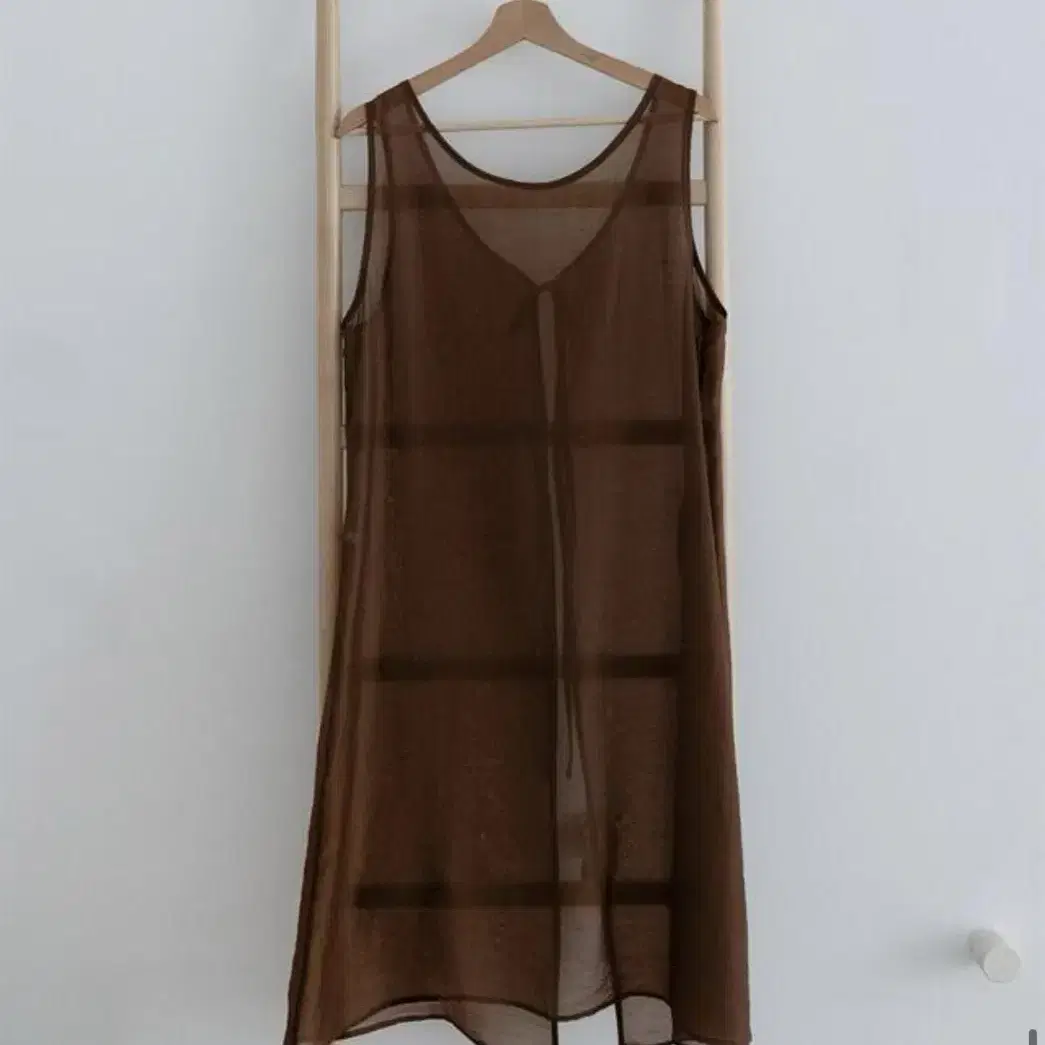 인더모먼트 Sheer ribbon dress 브라운